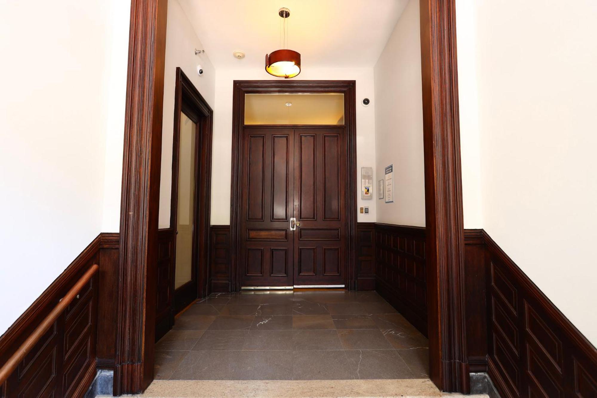 Stylish Newbury Street Studio, #2 波士顿 外观 照片